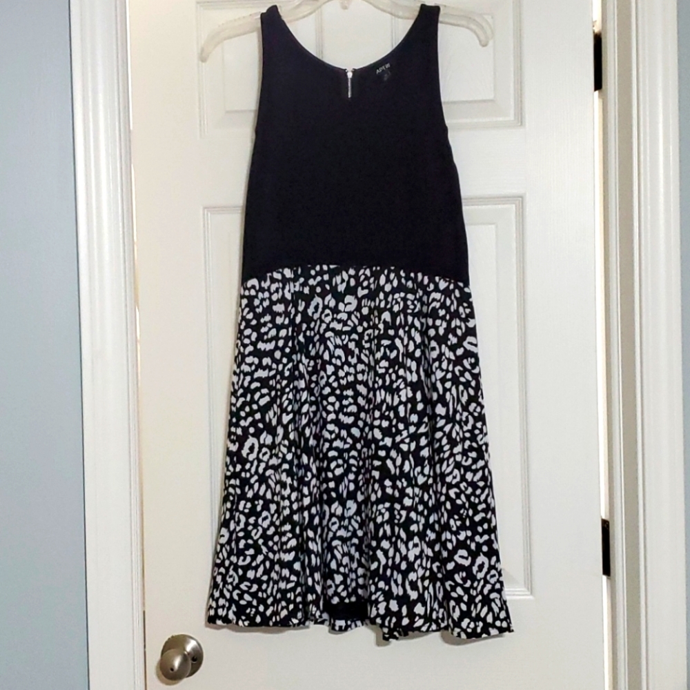 Apt 9 zip back leopard print dress